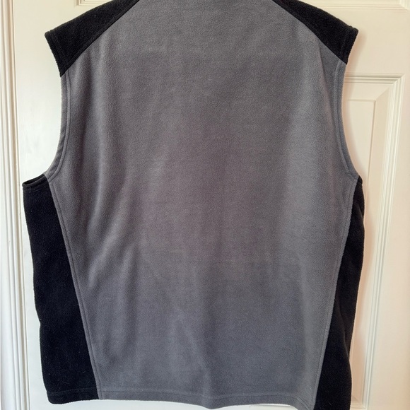 Columbia Gray and Black Fleece Vest - Picture 4 of 4